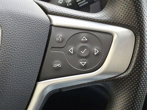 Used 2022 GMC Acadia SLE w/ Driver Convenience Package image 23