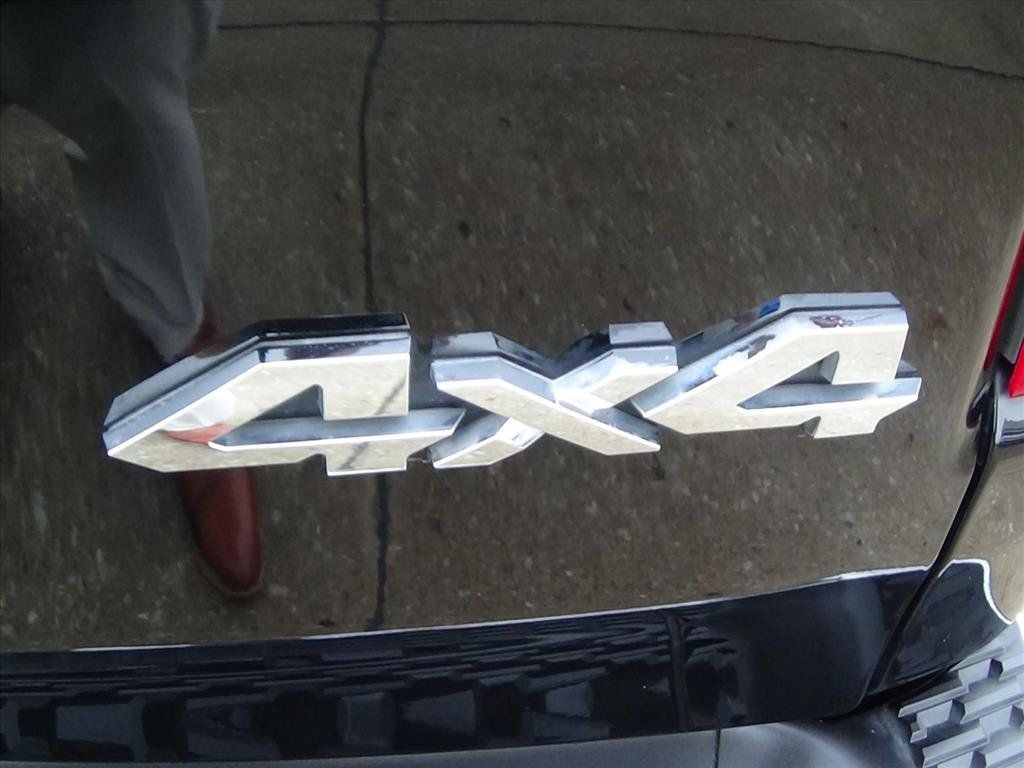 Used 2025 RAM 1500 Laramie AWD/4WD image 11