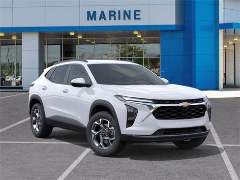 New 2026 Chevrolet Trax LT w/ Driver Confidence Package image 7