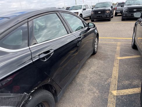 Used 2020 Ford Fusion S image 17