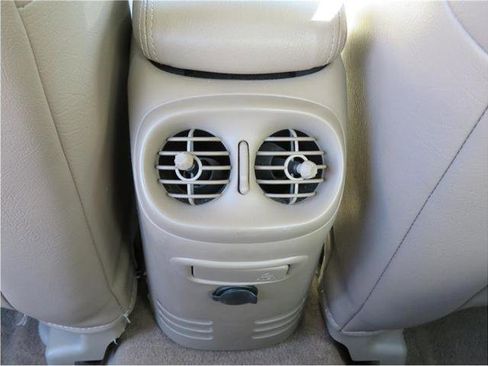 Used 2000 Pontiac Bonneville SE w/ Opt Pkg image 13