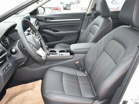 New 2025 Nissan Altima 2.5 SR w/ SR Premium Package image 7