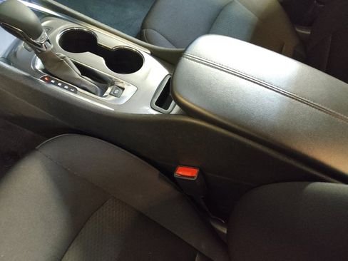 Used 2025 Chevrolet Malibu LT image 26