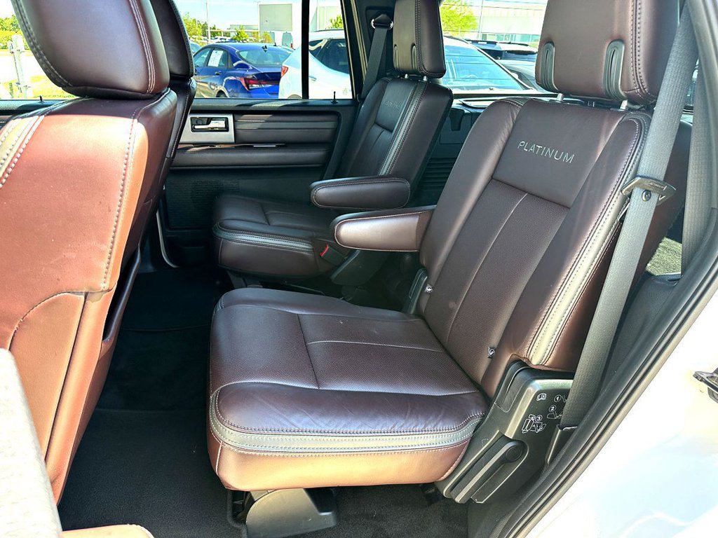 Used 2015 Ford Expedition Platinum RWD image 20
