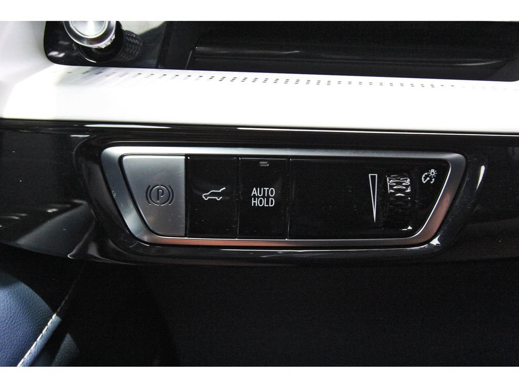 Certified 2025 Cadillac Optiq Sport 2 AWD/4WD image 19