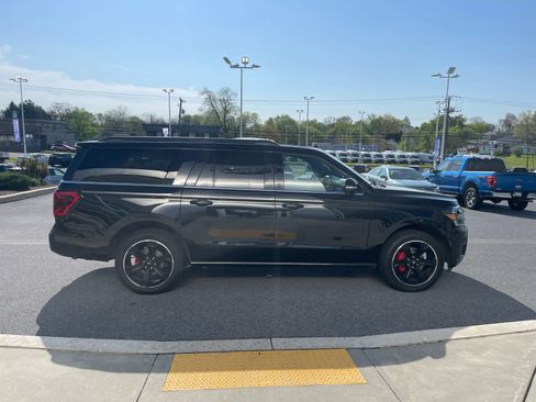 Used 2023 Ford Expedition Max Limited image 7