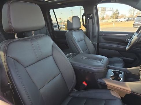 Certified 2022 Chevrolet Suburban RST w/ Sport Performance Package AWD/4WD image 28