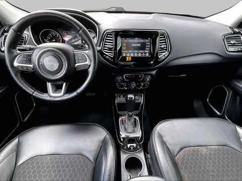 Used 2021 Jeep Compass Latitude FWD image 15