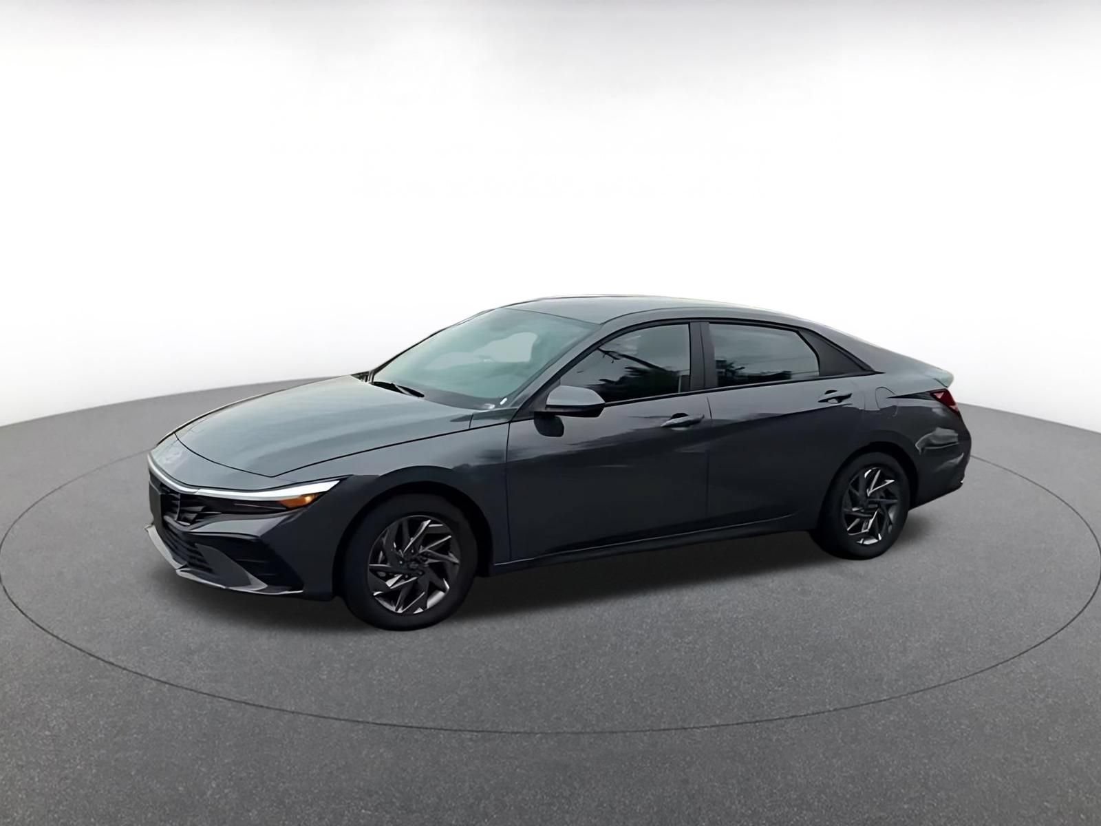 Used 2026 Hyundai Elantra Hybrid FWD image 8