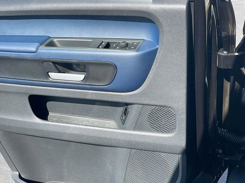 New 2025 Volkswagen ID. Buzz Pro S image 23