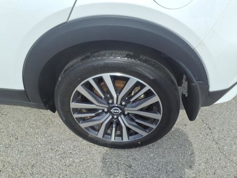 Used 2022 Nissan Kicks SV w/ Interior Electronics Package image 8