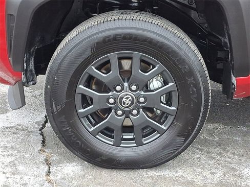 Used 2025 Toyota 4Runner SR5 image 8