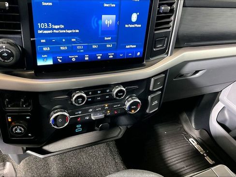 Certified 2022 Ford F150 XLT w/ Equipment Group 302A High image 25