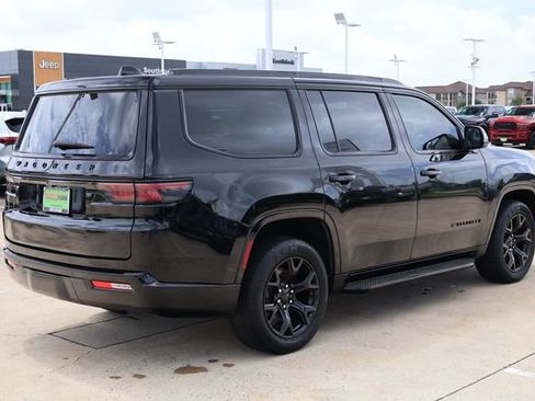 Used 2024 Jeep Wagoneer Series II AWD/4WD image 6