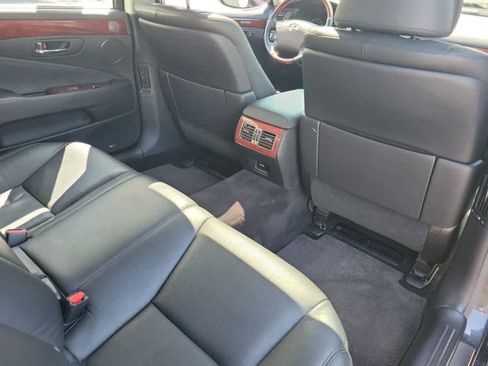 Used 2011 Lexus LS 460 L w/ Luxury Pkg AWD/4WD image 34