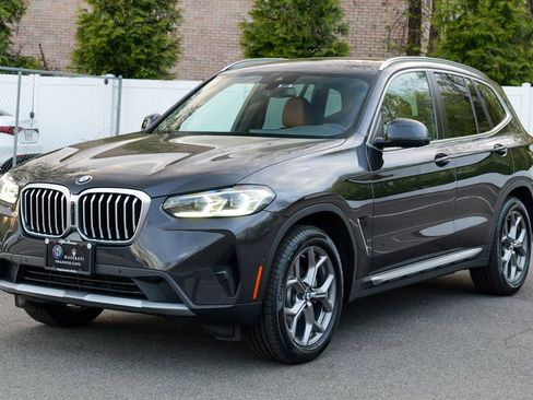 Used 2024 BMW X3 xDrive30i w/ Convenience Package AWD/4WD image 3