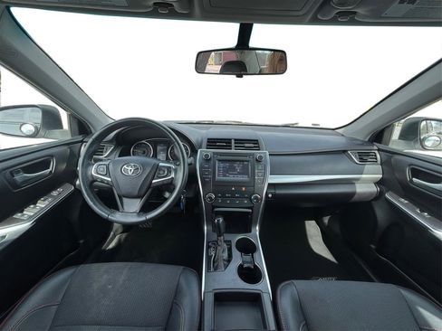 Used 2017 Toyota Camry SE image 23