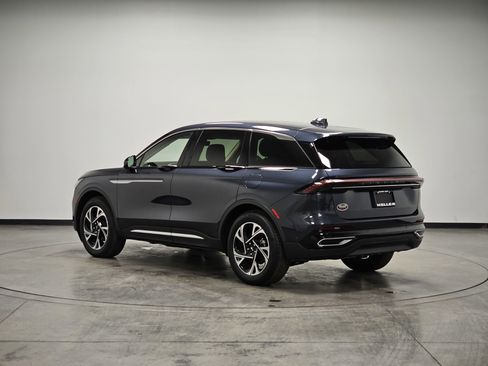 Used 2024 Lincoln Nautilus Premier w/ Equipment Group 102A image 6