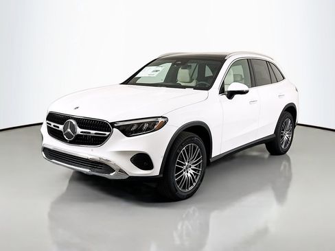 Used 2026 Mercedes-Benz GLC 300 4MATIC image 3