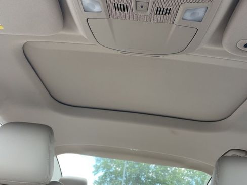 Used 2018 Lincoln MKZ Reserve w/ Climate Package FWD image 13