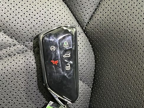 Used 2025 Volkswagen Atlas SE AWD/4WD image 20