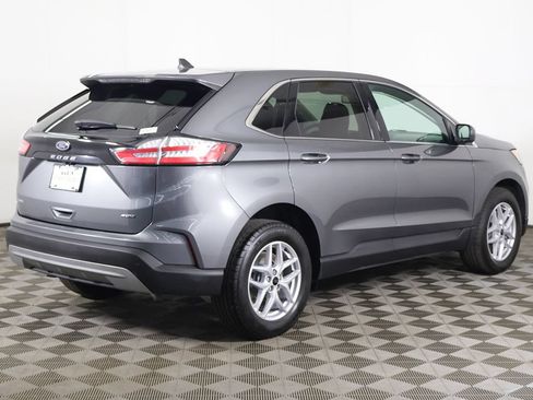 Used 2024 Ford Edge SEL AWD/4WD image 9