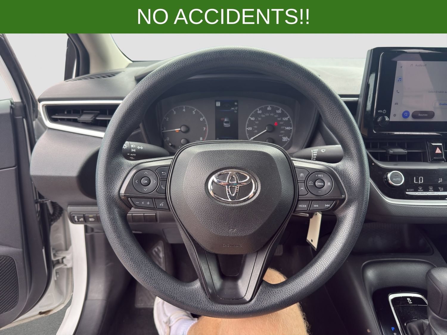 Used 2024 Toyota Corolla LE FWD image 10