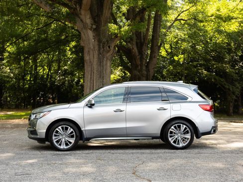 Used 2018 Acura MDX SH-AWD w/ Technology Package image 11
