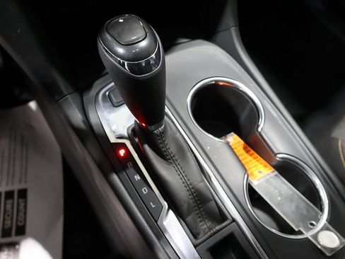 Used 2020 Chevrolet Equinox LT image 36