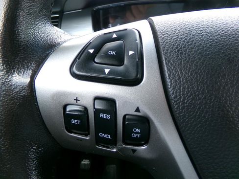 Used 2017 Ford Taurus SEL AWD/4WD image 23