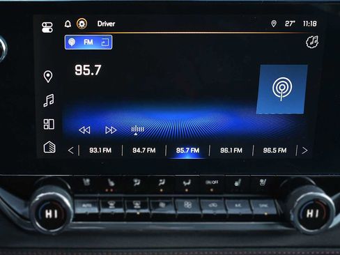 Used 2024 Chevrolet Colorado Z71 w/ Z71 Convenience Package 2 image 18