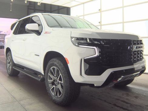 Used 2024 Chevrolet Tahoe Z71 w/ Luxury Package image 5