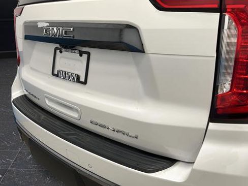 Used 2023 GMC Yukon XL Denali Ultimate image 35