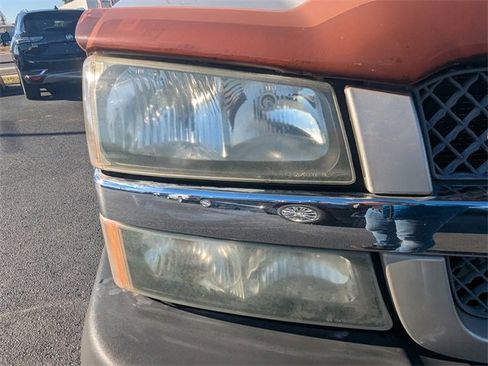 Used 2005 Chevrolet Silverado 1500 LS w/ Light Duty Power Package image 10