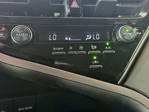 Used 2023 Toyota Camry XLE image 17