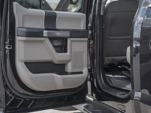 Used 2020 Ford F150 XLT image 38