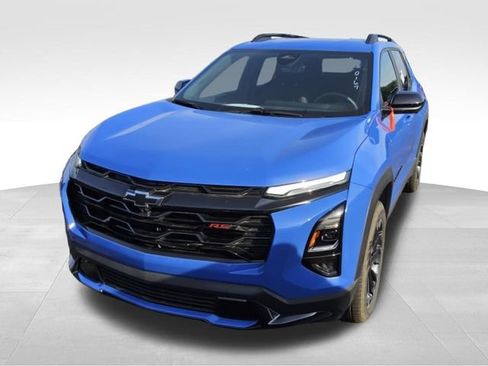 Used 2025 Chevrolet Equinox RS w/ Safety and Technology Package FWD image 5