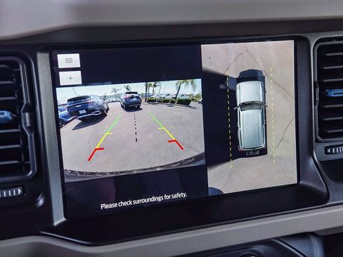 Certified 2021 Ford Bronco Wildtrak image 22