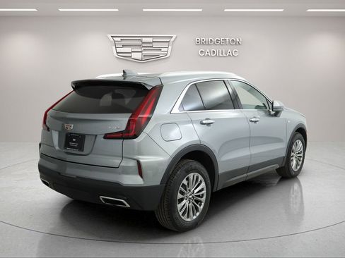 Certified 2024 Cadillac XT4 Premium Luxury image 3