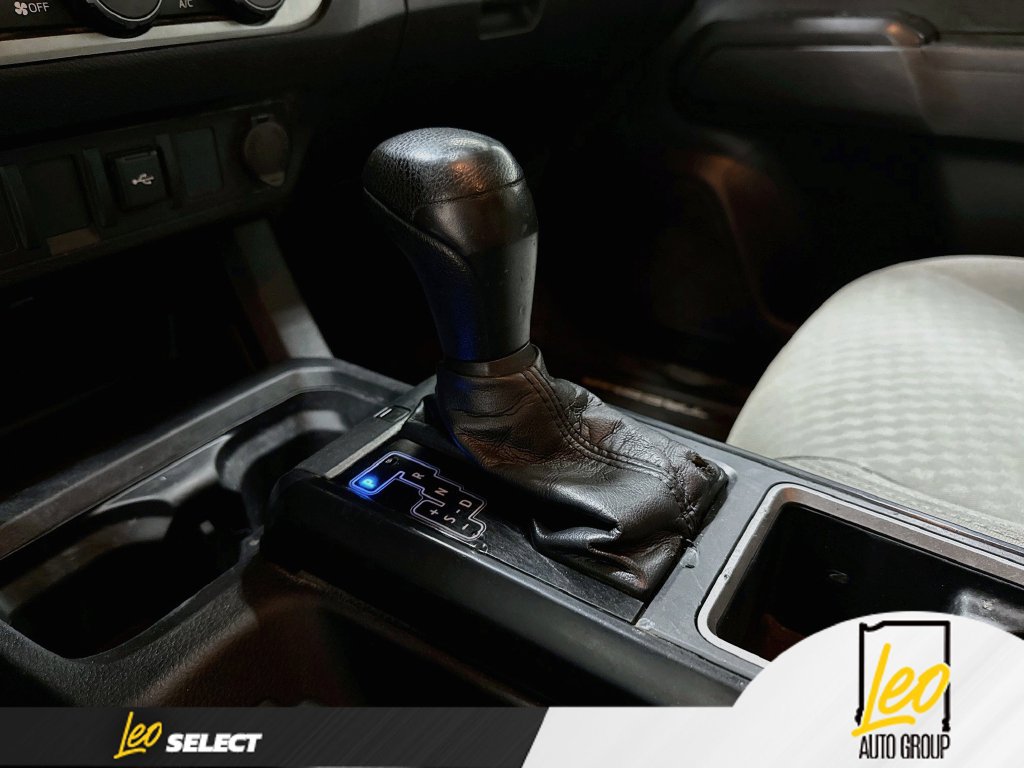 Used 2021 Toyota Tacoma SR AWD/4WD image 19