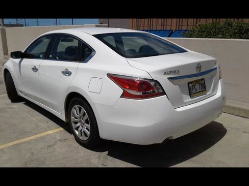 Used 2015 Nissan Altima 2.5 S w/ Power Driver Seat Package image 4