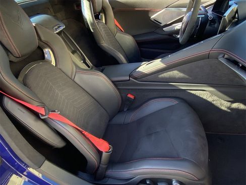 Used 2025 Chevrolet Corvette Stingray Premium Conv w/ Z51 Performance Package image 10