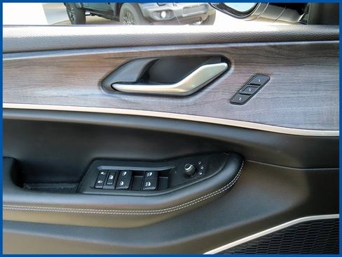 Used 2021 Jeep Grand Cherokee L Limited w/ Trailer Tow Group (B) image 12