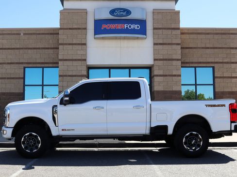 Certified 2024 Ford F350 Platinum w/ Tremor Off-Road Package AWD/4WD image 9