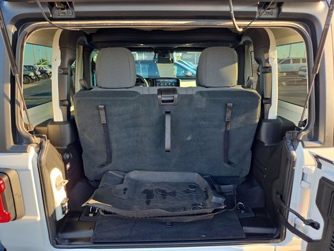 Used 2026 Jeep Wrangler Sport AWD/4WD image 12