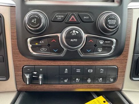 Used 2015 RAM 2500 Laramie w/ Convenience Group AWD/4WD image 24
