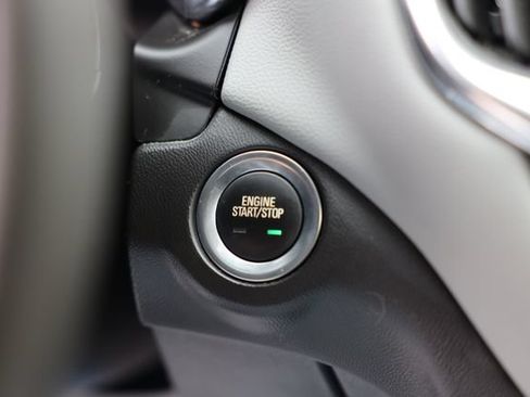 Used 2022 Chevrolet Equinox LS w/ LS Convenience Package AWD/4WD image 21