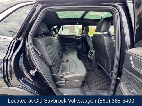 Used 2024 Volkswagen Atlas Cross Sport SEL R-Line AWD/4WD image 20