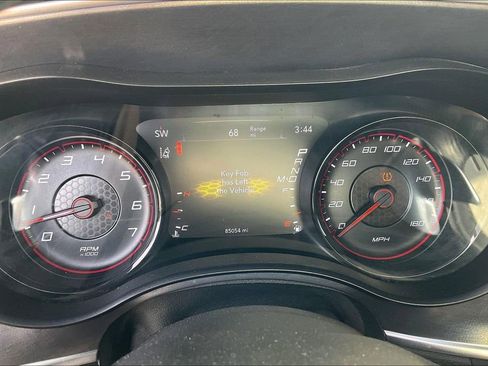 Used 2017 Dodge Charger R/T RWD image 19