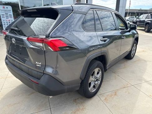Used 2024 Toyota RAV4 XLE AWD/4WD image 7